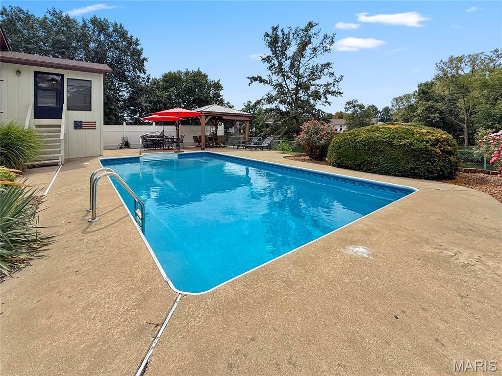 Briarwood Lake Estate - Residential