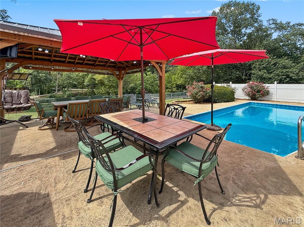 Briarwood Lake Estate - Residential