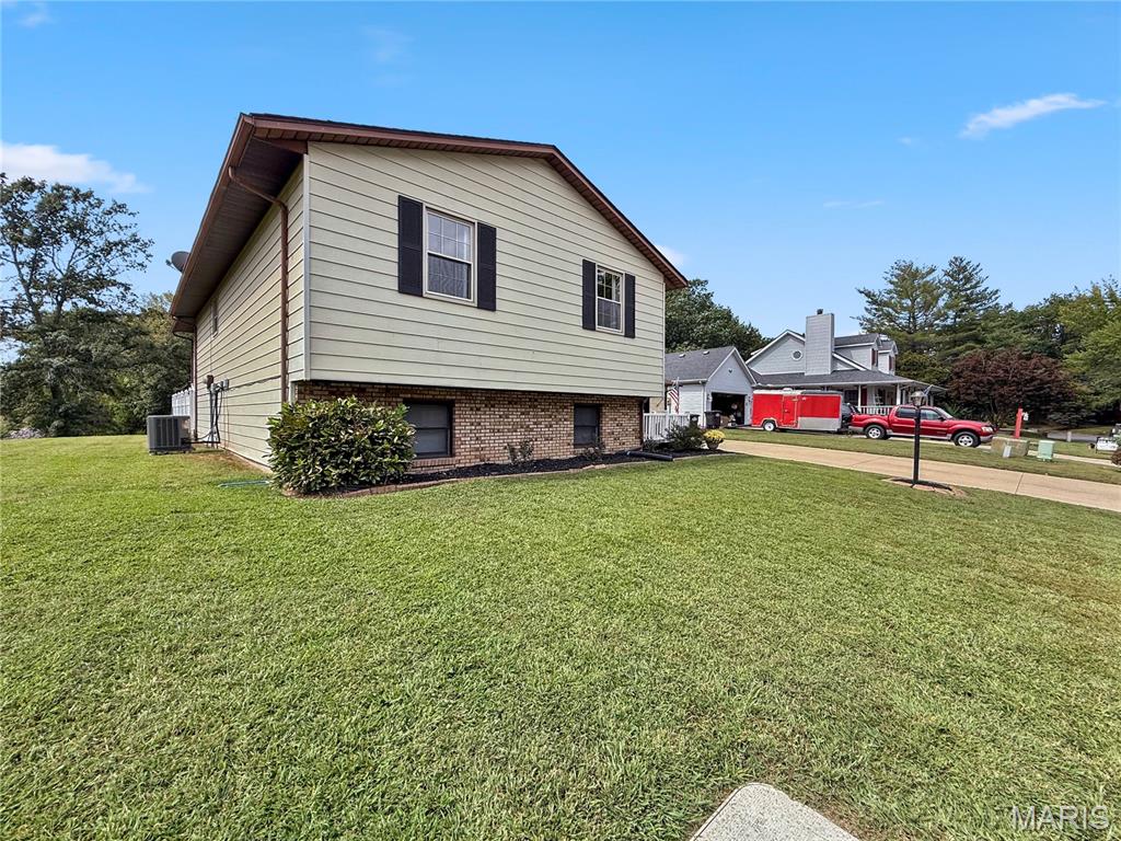 Briarwood Lake Estate - Residential