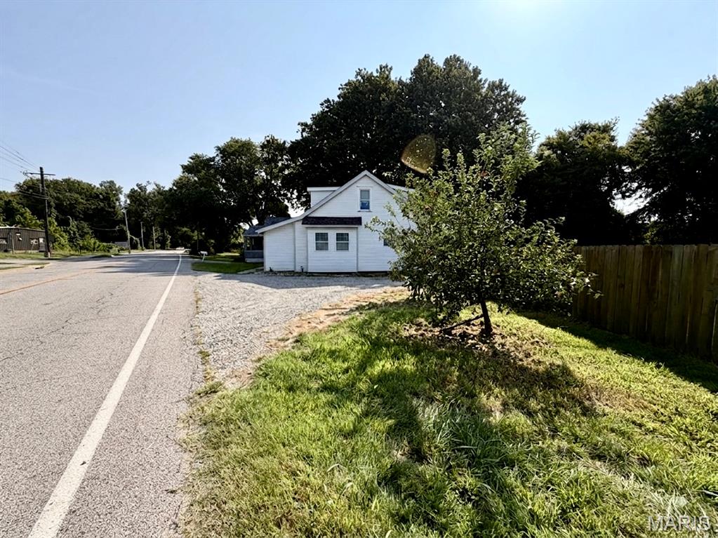 Couzens - Commercial Sale