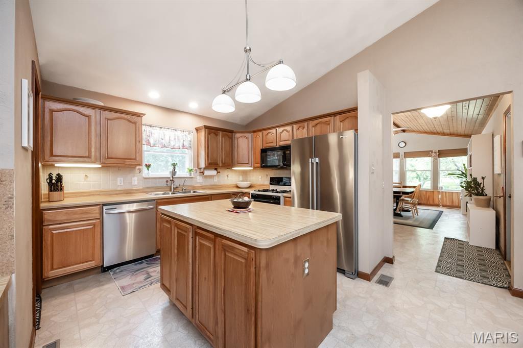 Not In A Subdivision - Residential