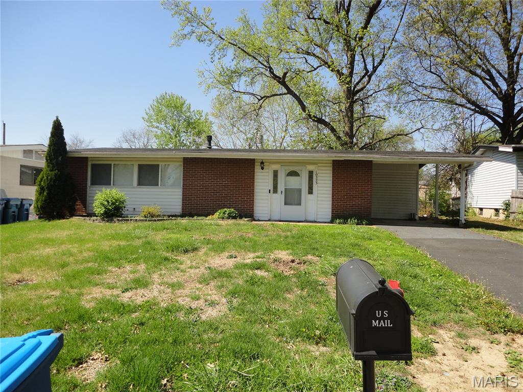 This is a great investment home that comes already leased and ready to go!!
This 3 Bedroom 1 bath home has been nicely updated and painted. Home has a large Living Room with plenty of natural lighting. Kitchen is a eat-in-kitchen that goes on to a Bonus Room with sliding glass doors that lead to the patio and large fenced yard. The home also has a newer roof and carport. Come check out this great Investment and see what all it has to offer.