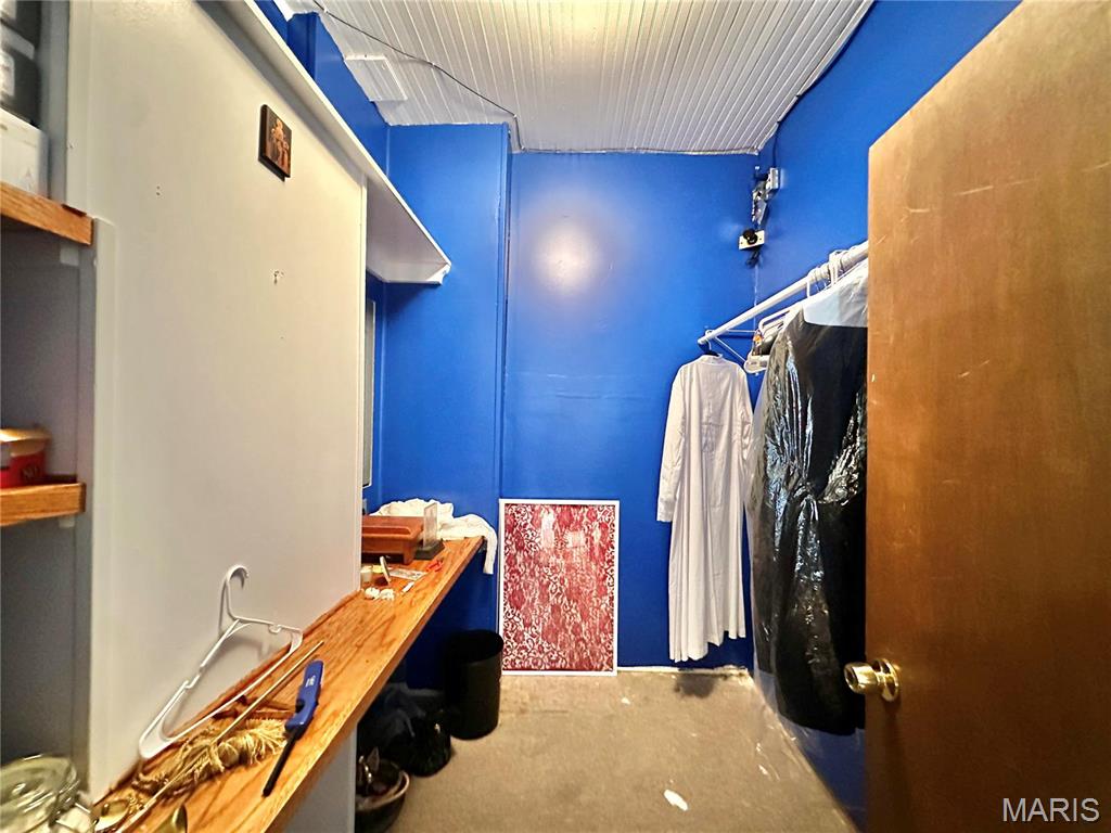 Dan McAllisters Sub - Commercial Sale