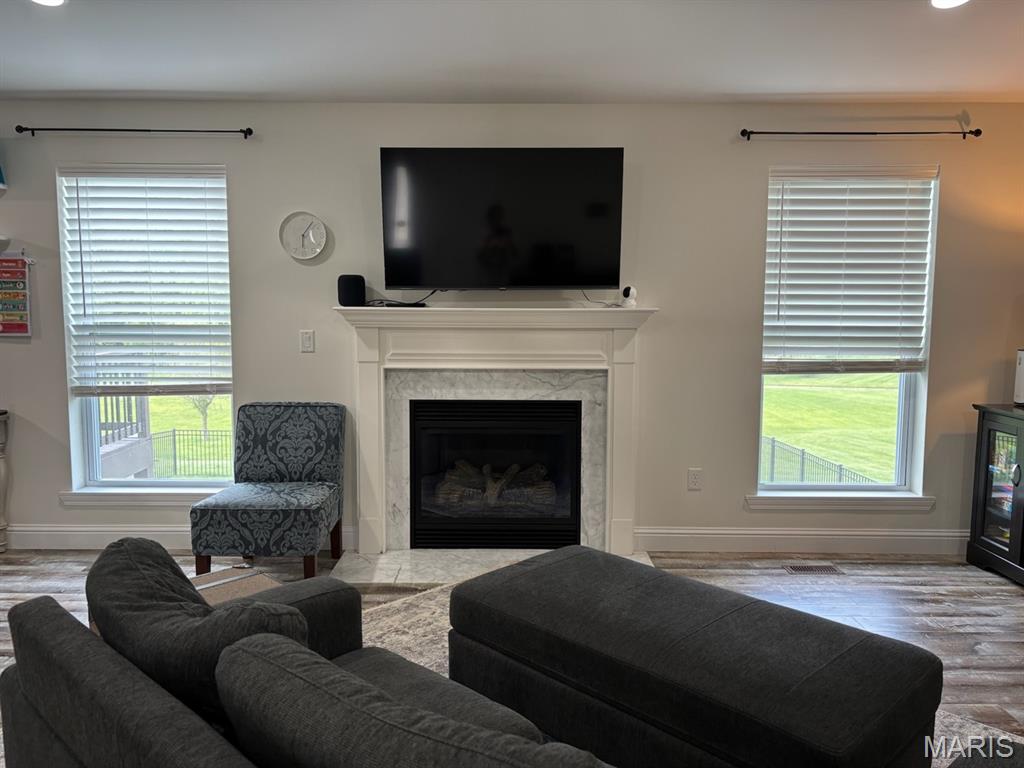 HIGH VALLEY LAKE ESTATES - Residential Lease