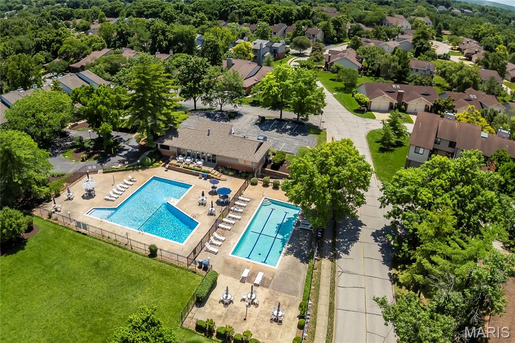 Treetop Condo - Residential