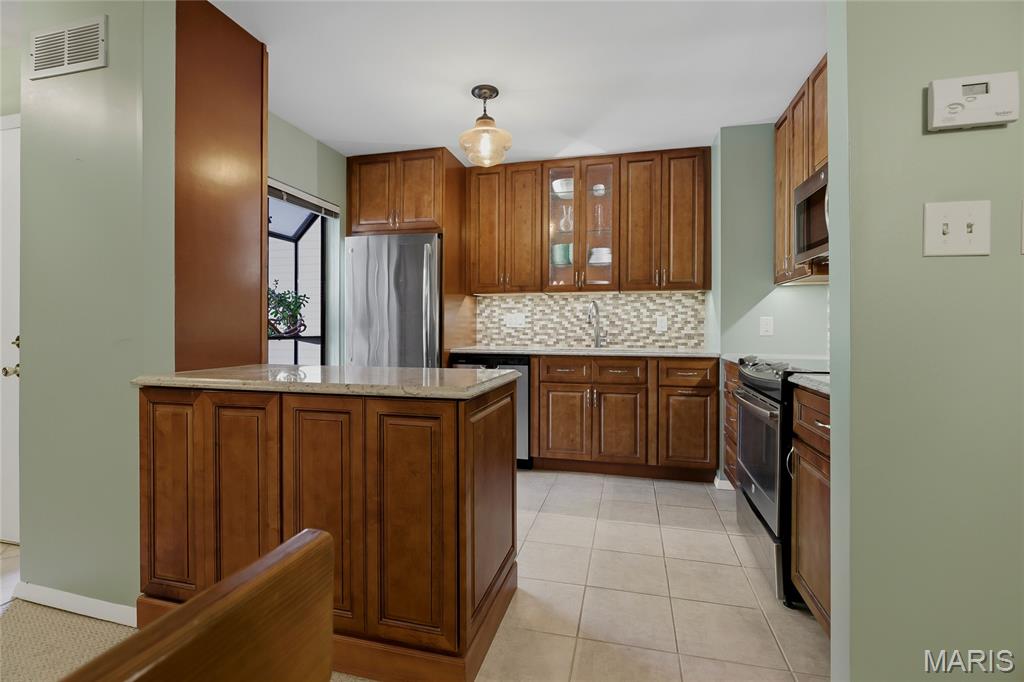 Treetop Condo - Residential