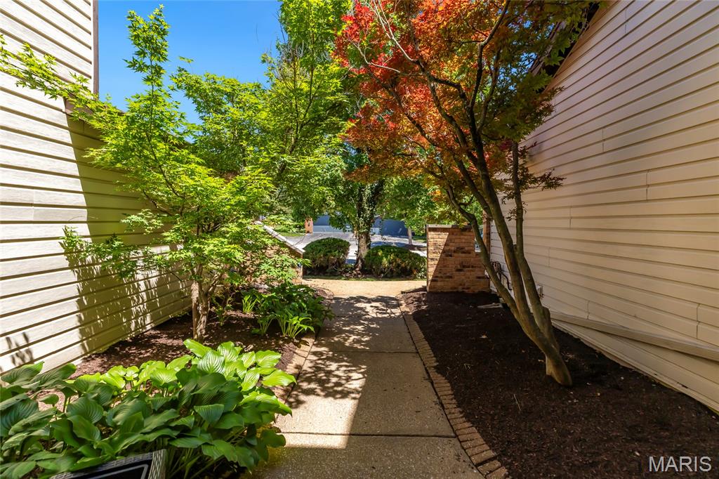 Treetop Condo - Residential
