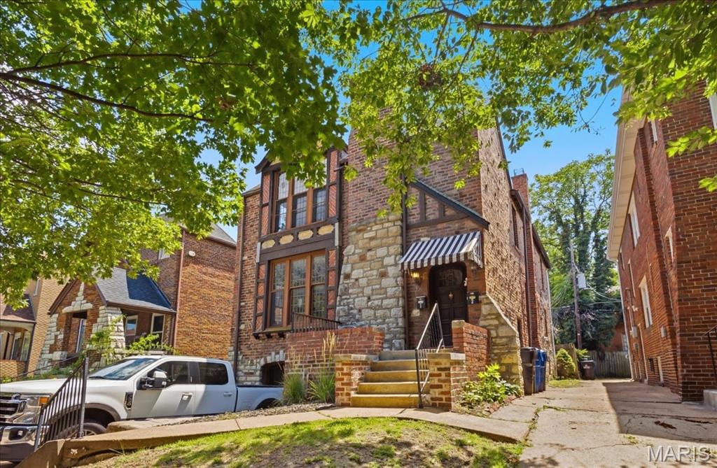 University Park - Residential Income