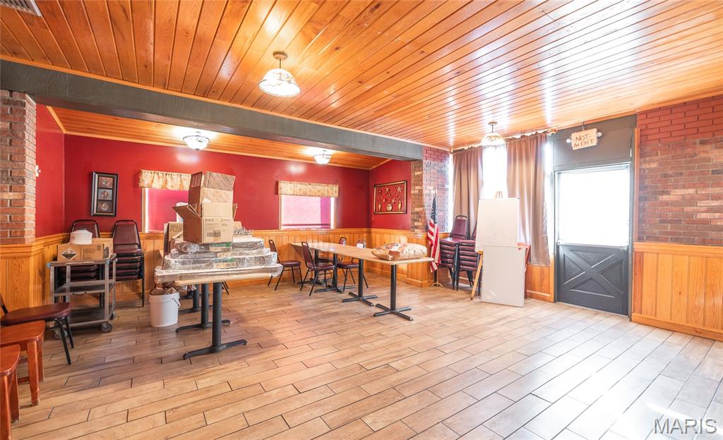 None - Commercial Lease