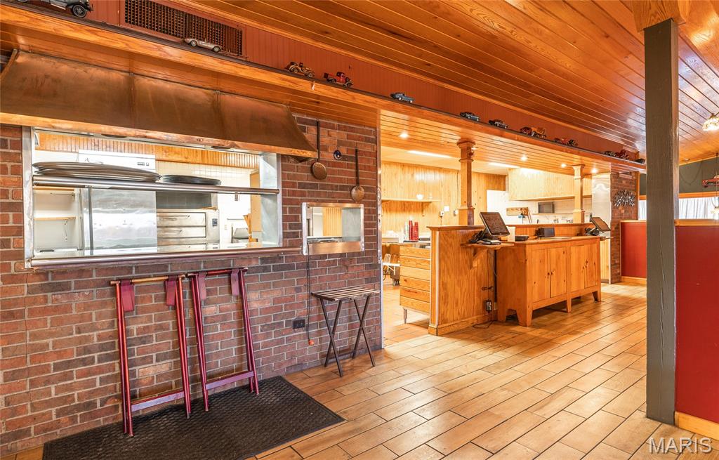 None - Commercial Lease
