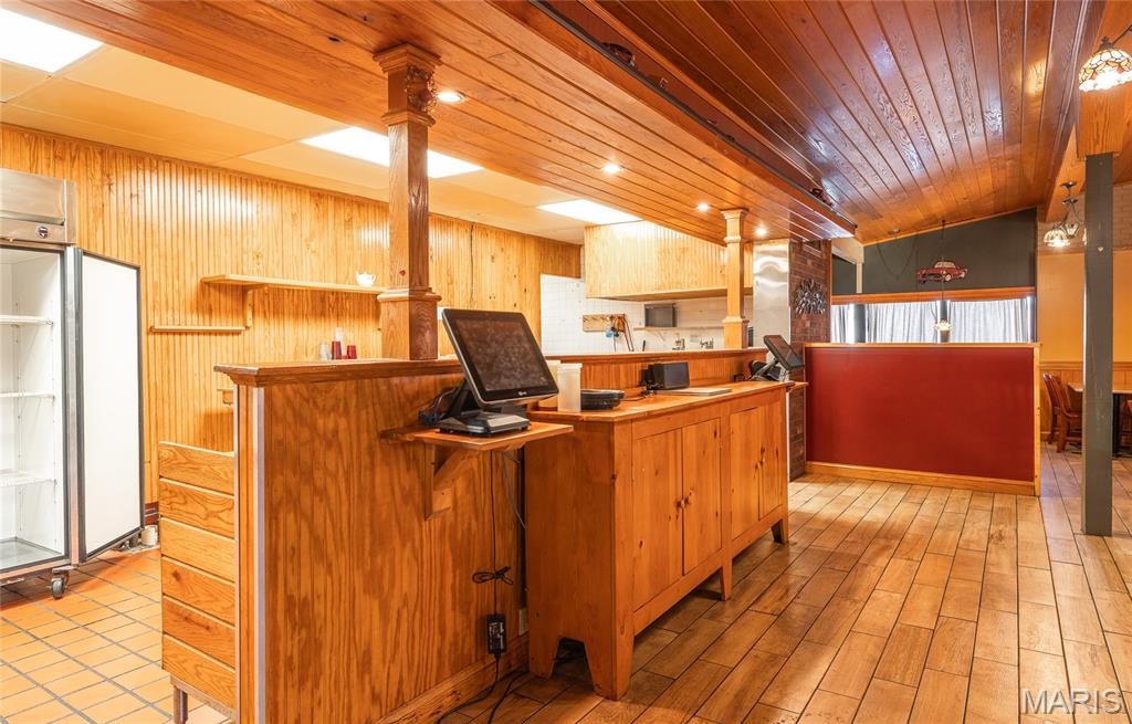None - Commercial Lease