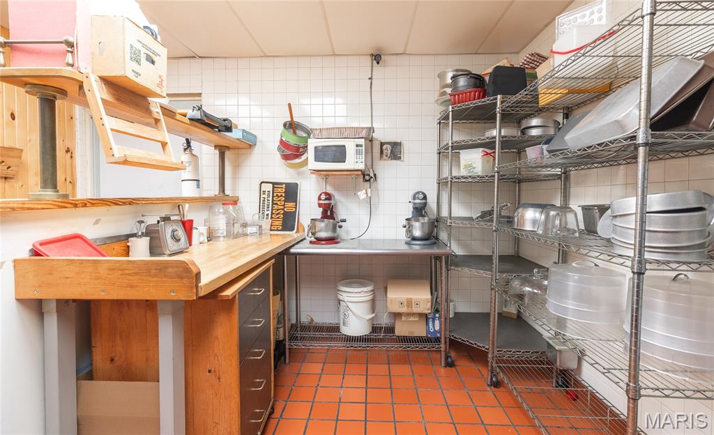 None - Commercial Lease
