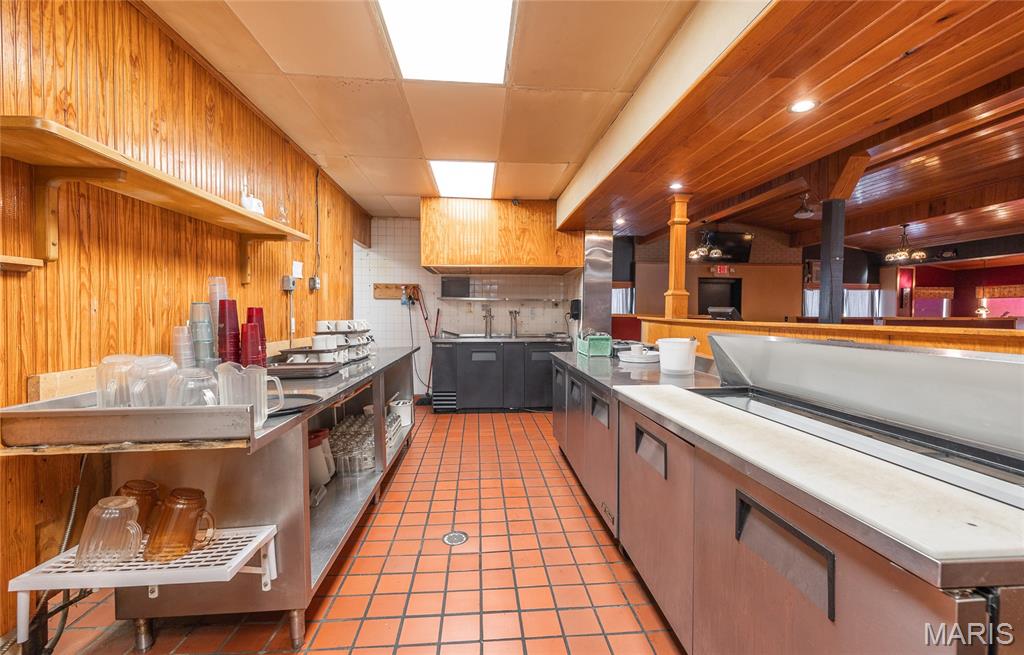 None - Commercial Lease