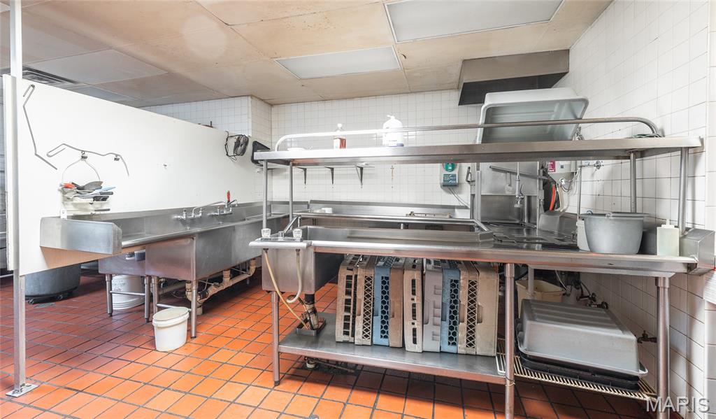 None - Commercial Lease