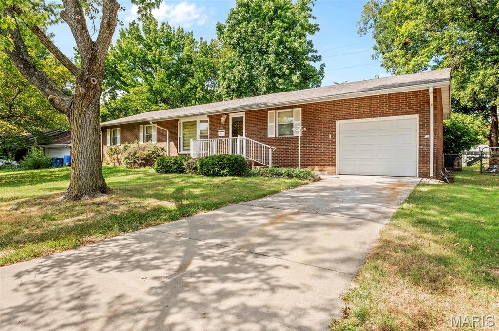 There’s more to this all-brick Bethalto home than meets the eye! Offering approximately 2,375 square feet of living space, 3 bedrooms, 2 full baths, and an attached one-car garage, 714 W Sherman gives you the space to settle in and truly make a home your own.
Inside, the large open kitchen creates a natural gathering place, while the fully finished basement provides an entire additional level of living space—perfect for a family room, entertaining, home office, a little bit of everything. Outside, the fully fenced backyard offers plenty of room for cookouts and evenings at home.
Several big-ticket updates have already been taken care of, including a new roof and skylight in 2026 and a new water heater in 2025.
With solid brick construction, generous living space, a finished basement, and a fully fenced backyard, there’s so much to love about 714 W Sherman. Bring your ideas, add your personal touches, and make this one your own. Home is being sold as-is.