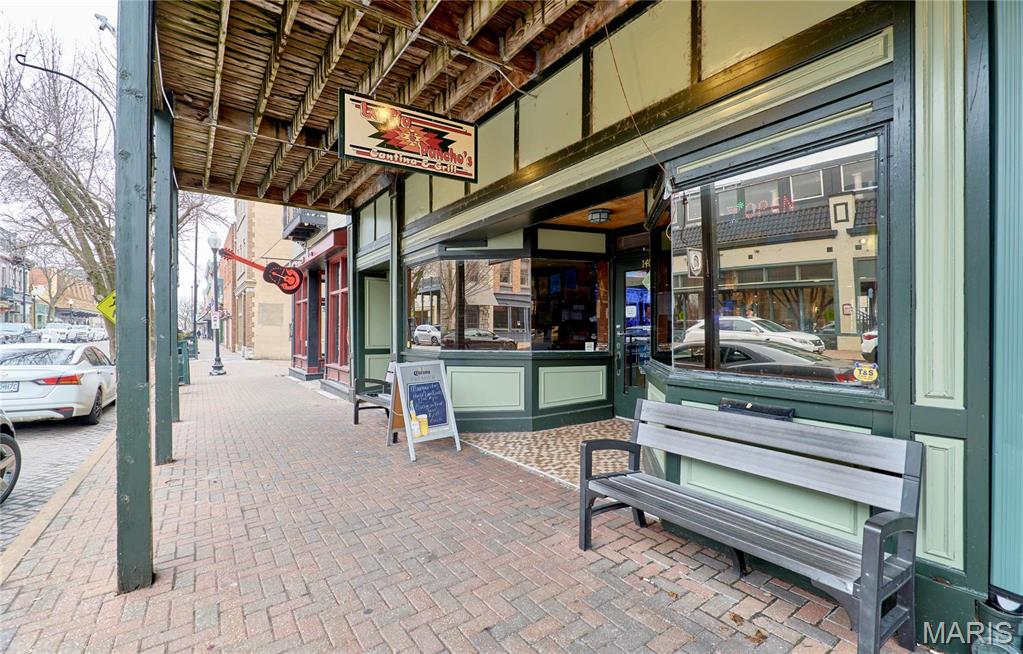 St. Charles - Commercial Sale