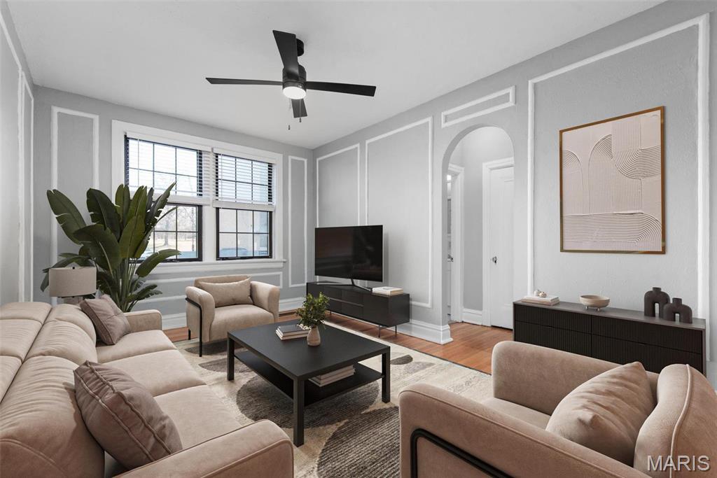 Beautiful 1-bedroom, 1-bathroom third floor apartment at DeMun on the Park! Nestled directly across from Forest Park, you’ll have world-class museums, trails, golf courses, and the zoo just steps from your door. Plus, with Washington University within walking distance, as well as DeMun’s charming cafes, restaurants, and shops, this location is truly unbeatable. Enjoy an updated kitchen featuring stainless steel appliances. The charming hardwood floors and arched doorways bring warmth and character to the space. Includes a storage locker and coin-operated washers & dryers in the shared basement. No application fee. Security deposit equal to one month’s rent. Cat friendly with $20/month cat rent & $200 cat fee per pet. Unfortunately, no dogs permitted. Tenant responsible for electric and gas.