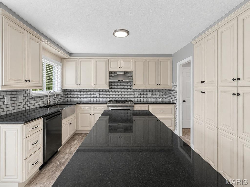 Chateau Woods - Residential