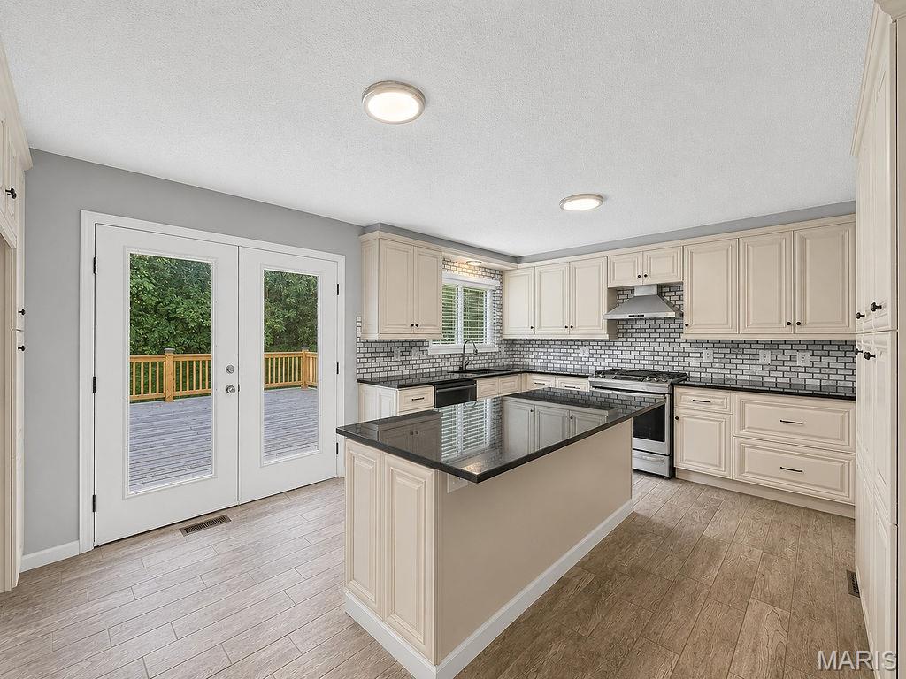 Chateau Woods - Residential
