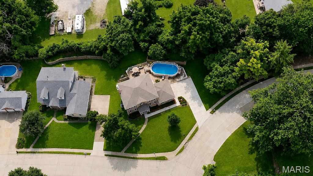 Chateau Woods - Residential