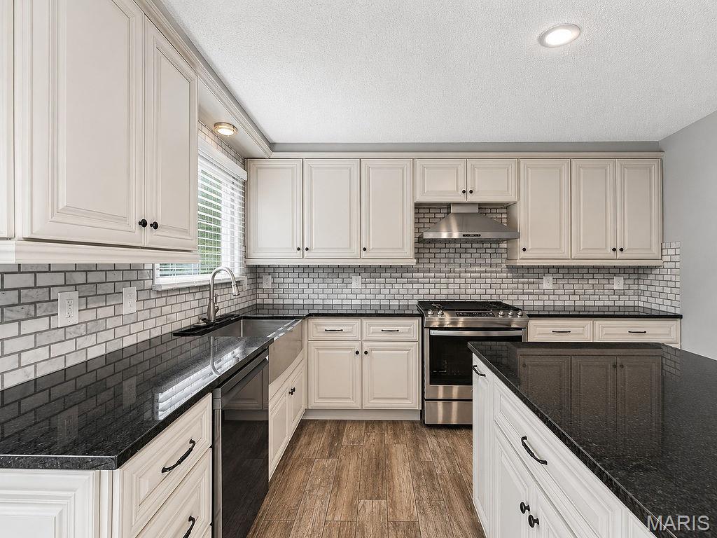 Chateau Woods - Residential