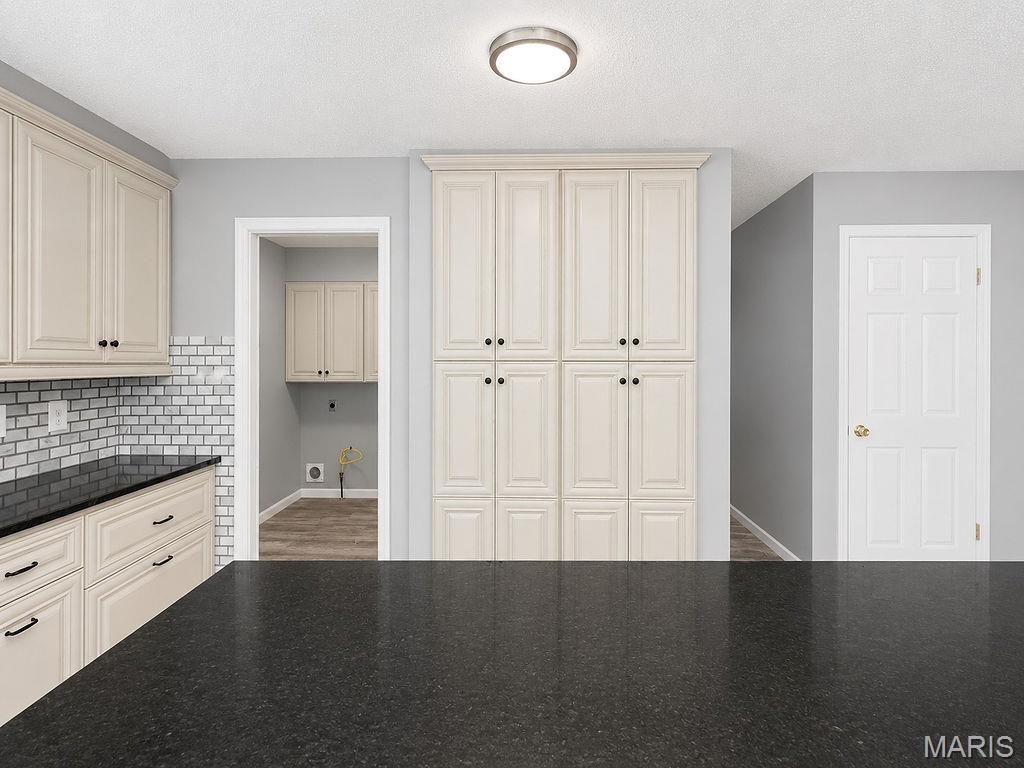 Chateau Woods - Residential