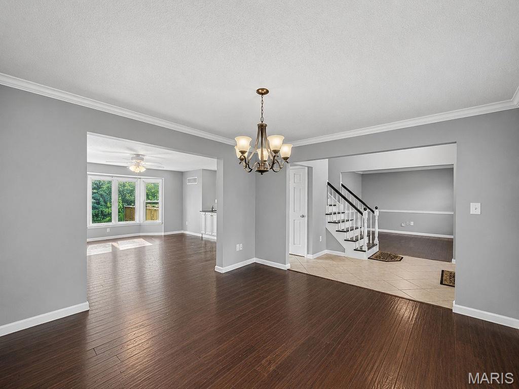 Chateau Woods - Residential