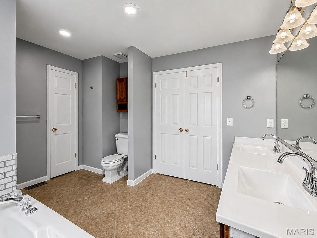 Chateau Woods - Residential