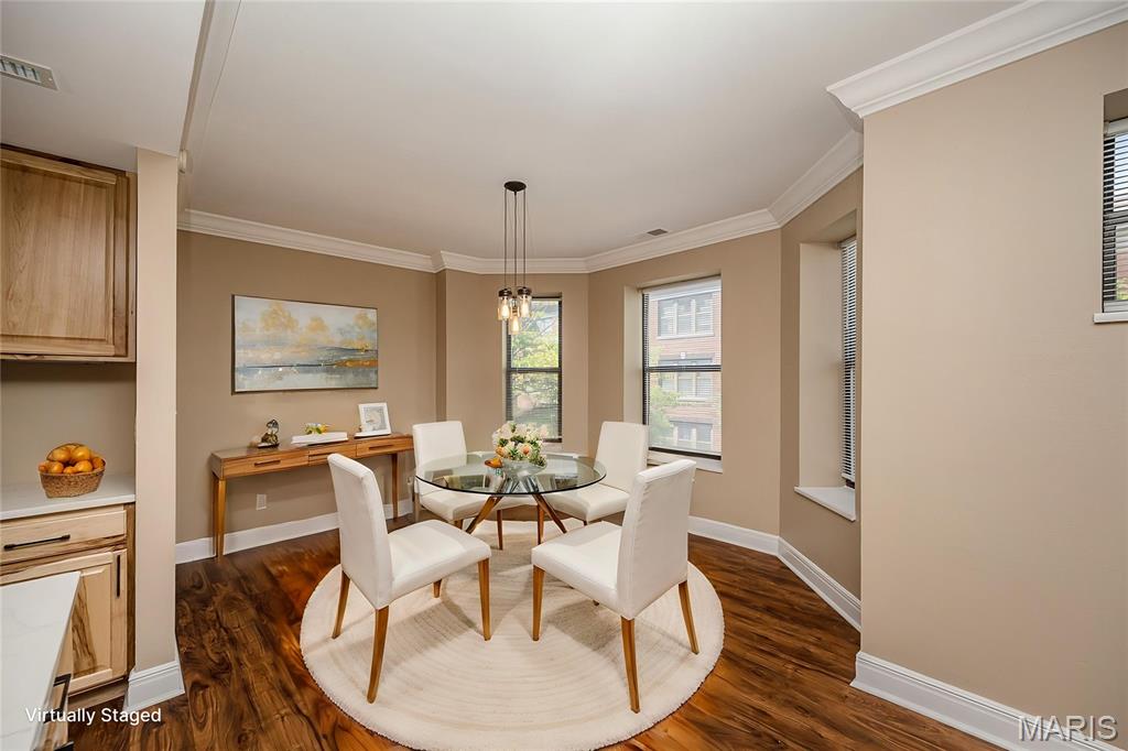 Del-Clare Condos - Residential