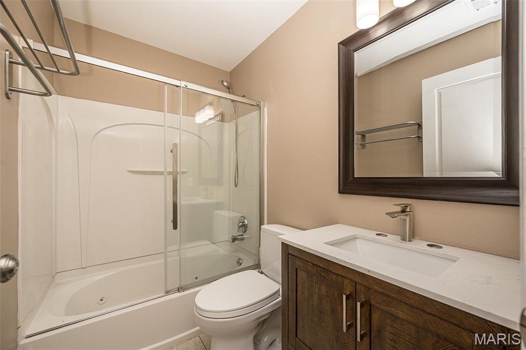 Del-Clare Condos - Residential