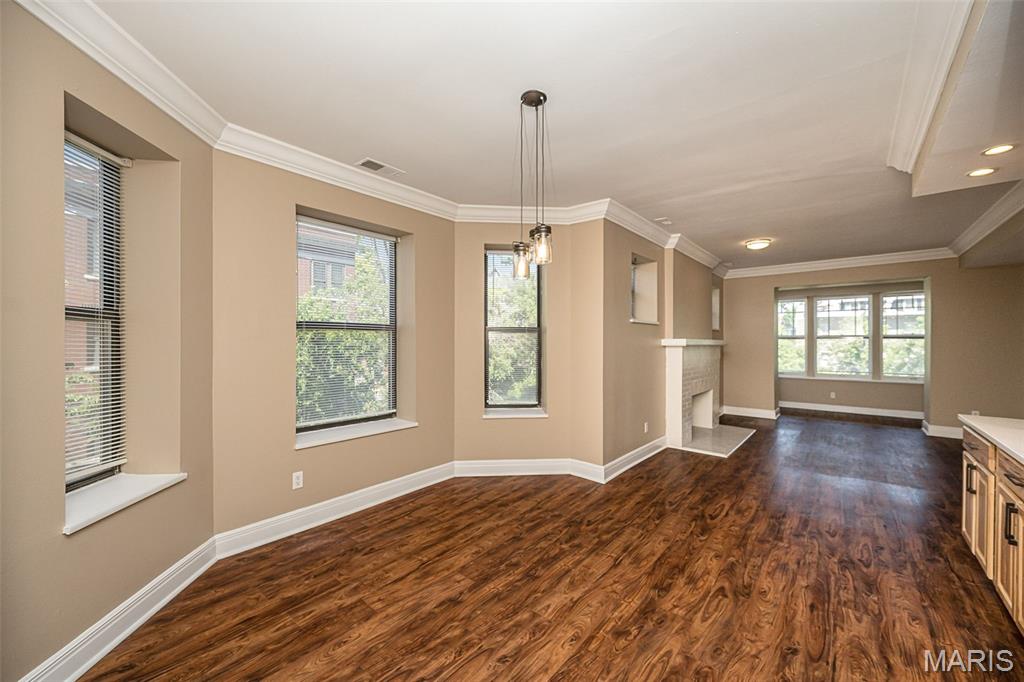 Del-Clare Condos - Residential