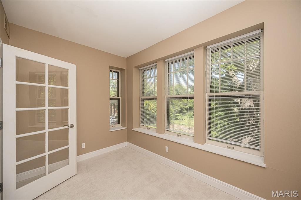 Del-Clare Condos - Residential