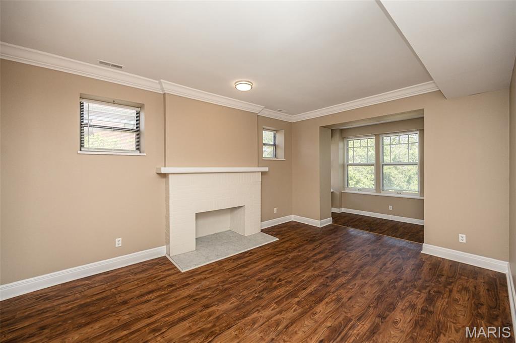 Del-Clare Condos - Residential