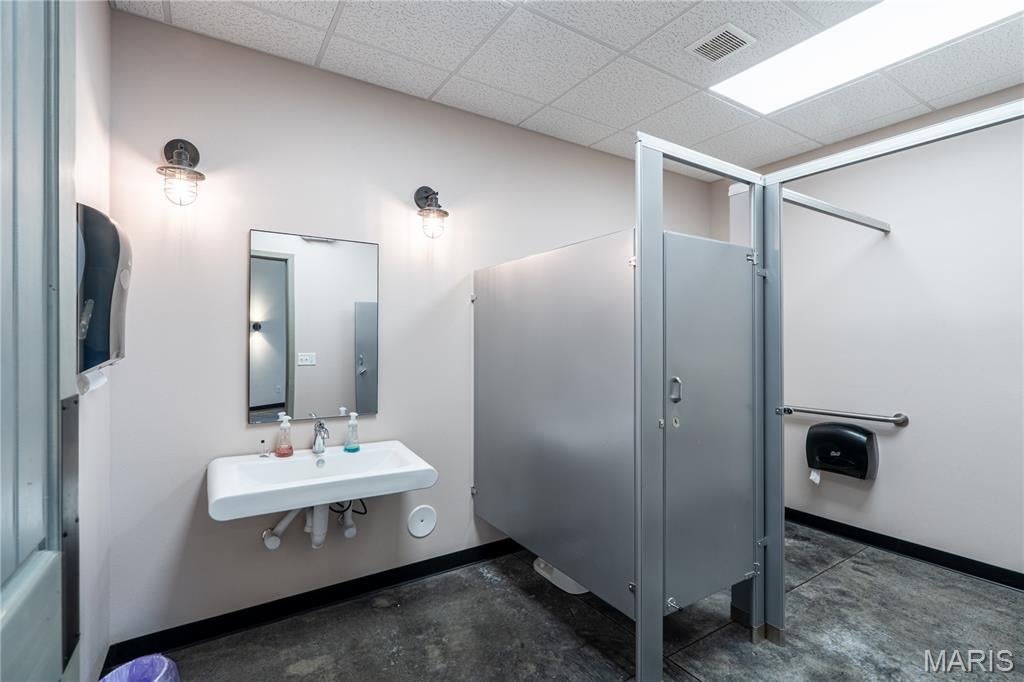 Magnolia Commons - Commercial Lease