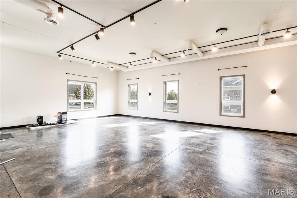 Magnolia Commons - Commercial Lease