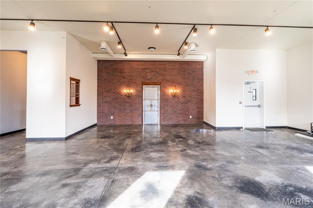 Magnolia Commons - Commercial Lease
