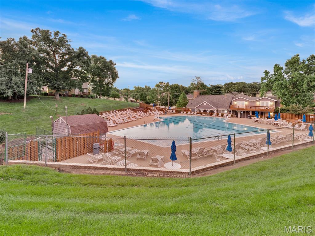 Brentwood Forest Condo Ph Two - Residential