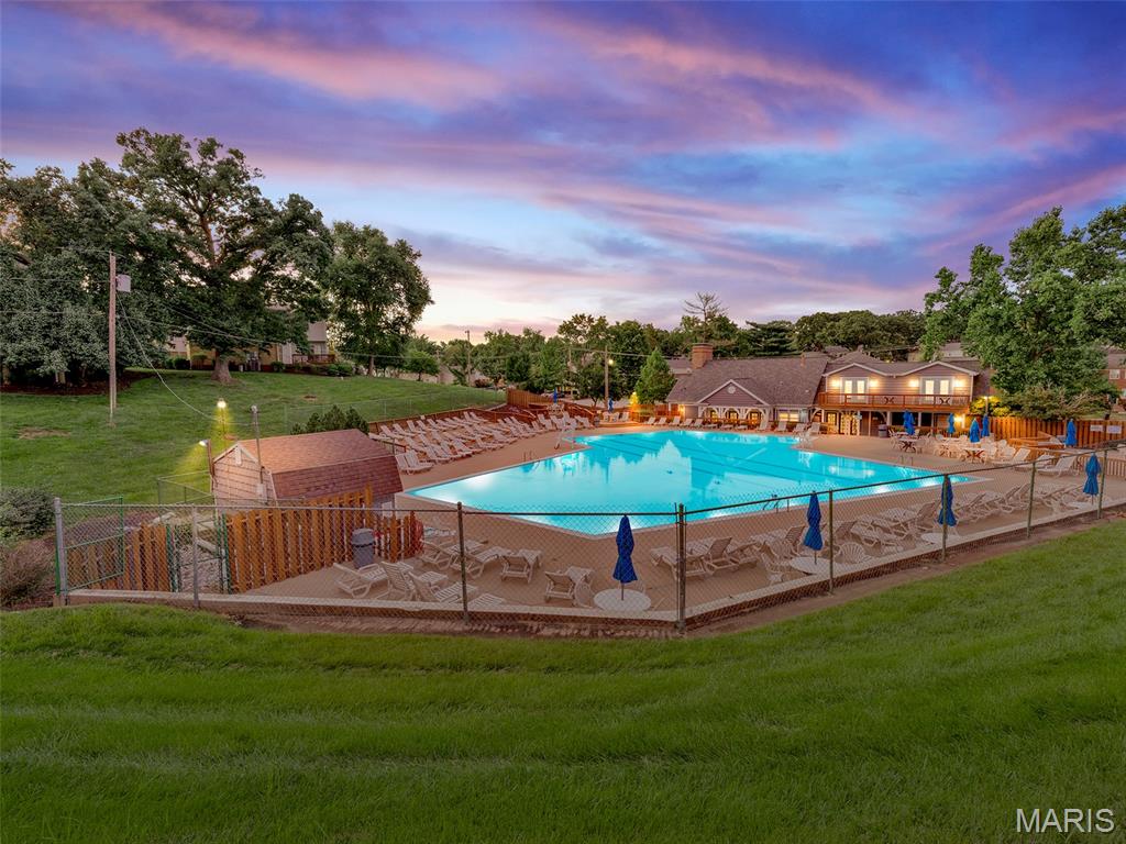 Brentwood Forest Condo Ph Two - Residential