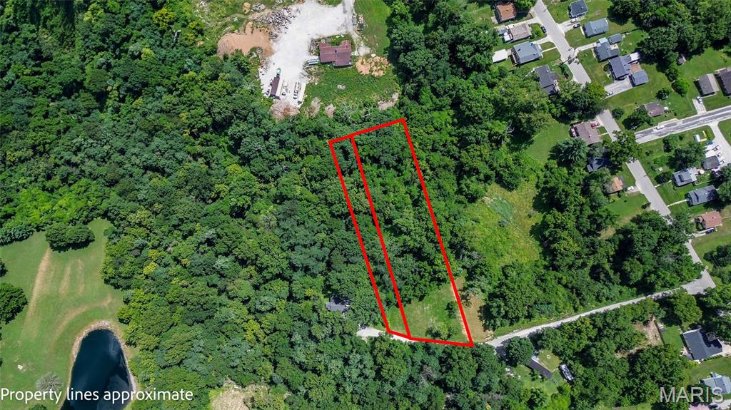 Two parcels at 404 & 410 Seminole St. in Edwardsville IL are waiting for you! At just over 1 acre combined, these residential lots are perfect for your next build. The ideal location these lots are situated on a dead end street in sought after Edwardsville school district, and just minutes away from everything. Don't let these pass you by!