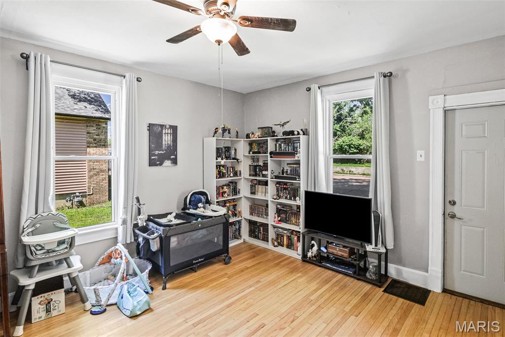 Commercial Place - Residential