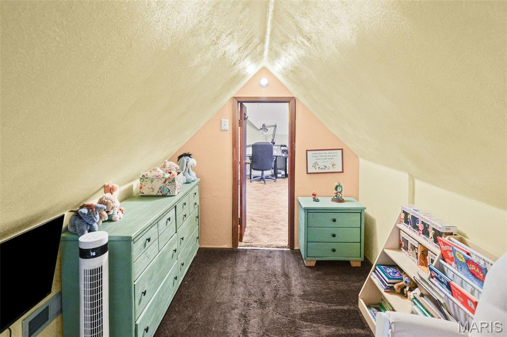 Commercial Place - Residential