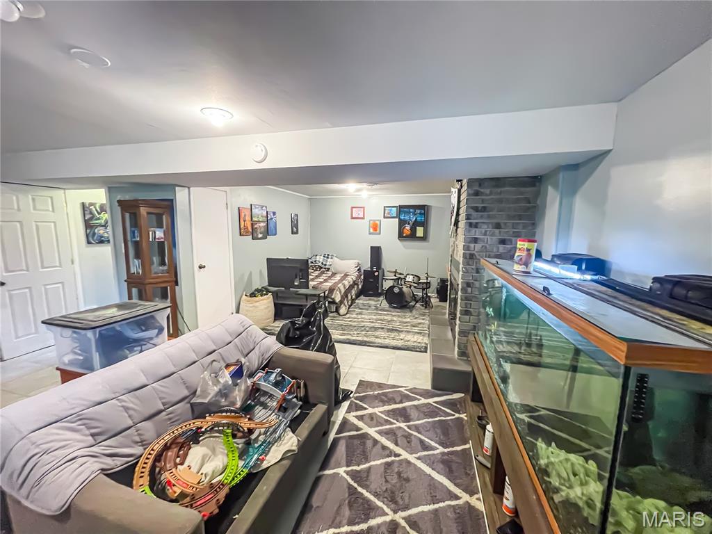 Oakland Manor - Residential