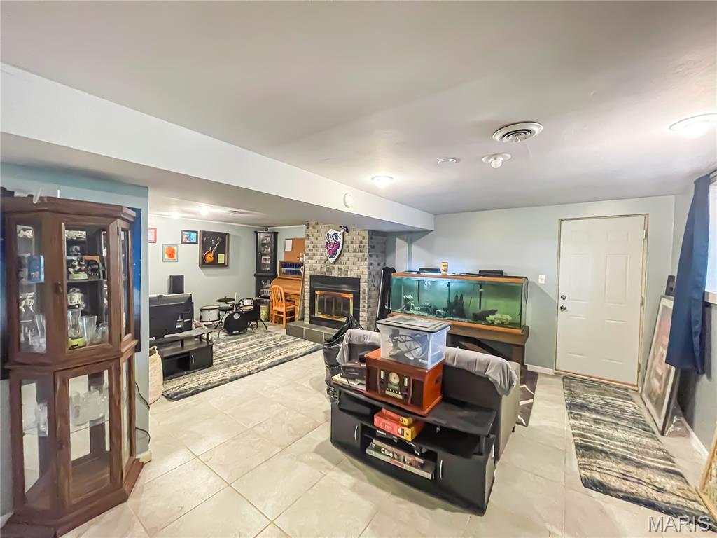 Oakland Manor - Residential