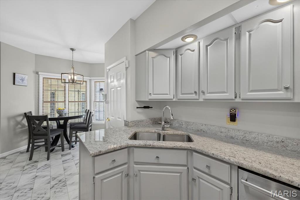 Field Pointe Condo Ten - Residential