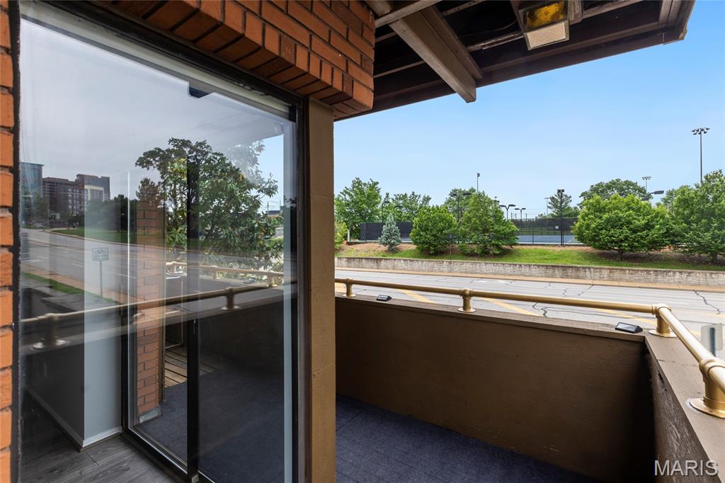 Shaw Park Place Condo - Residential