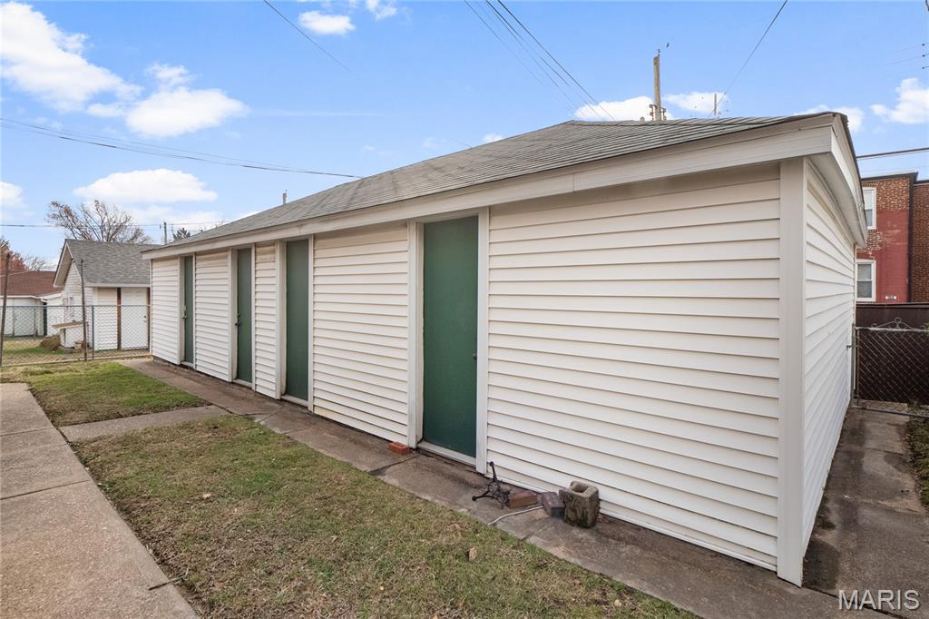 Russells Add 02 - Residential Income