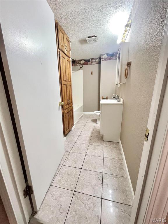 NOT IN A SUBDIVISION - Residential Lease