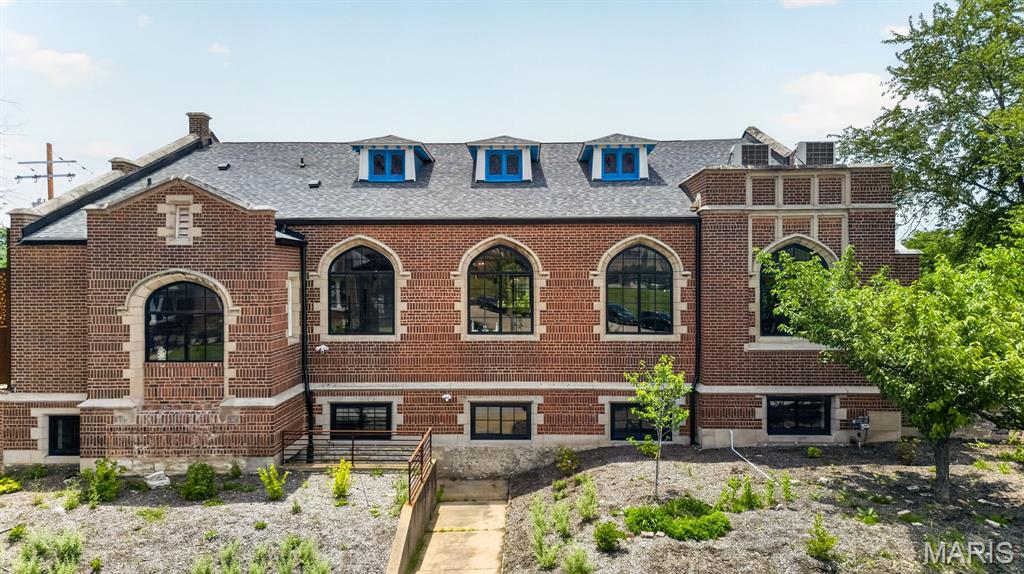 Forest Park Southeast - Residential Income
