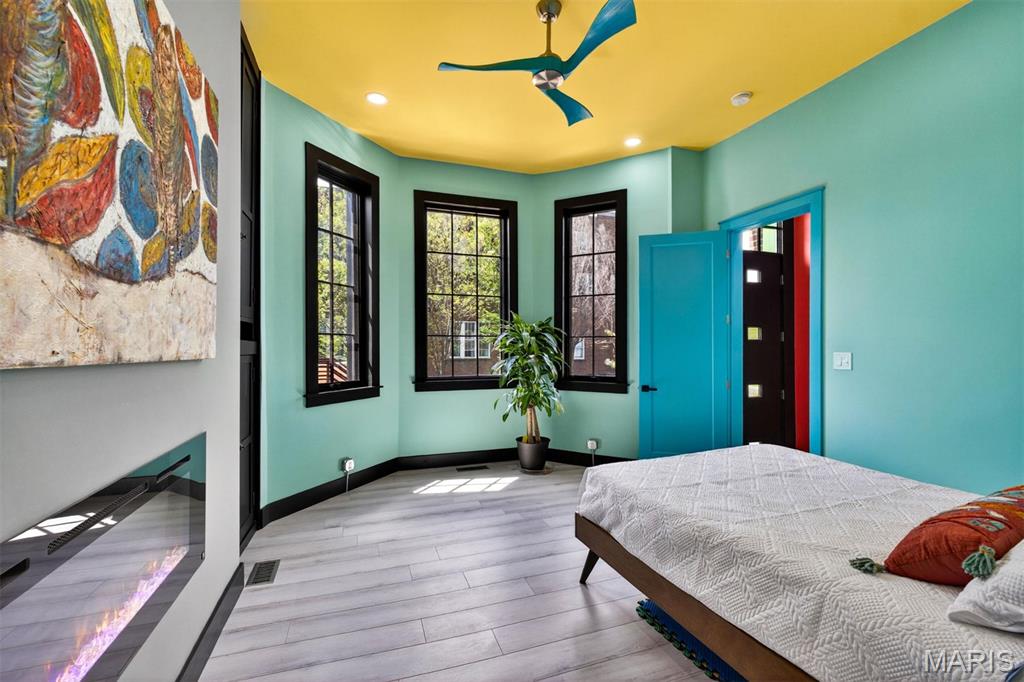 Forest Park Southeast - Residential Income