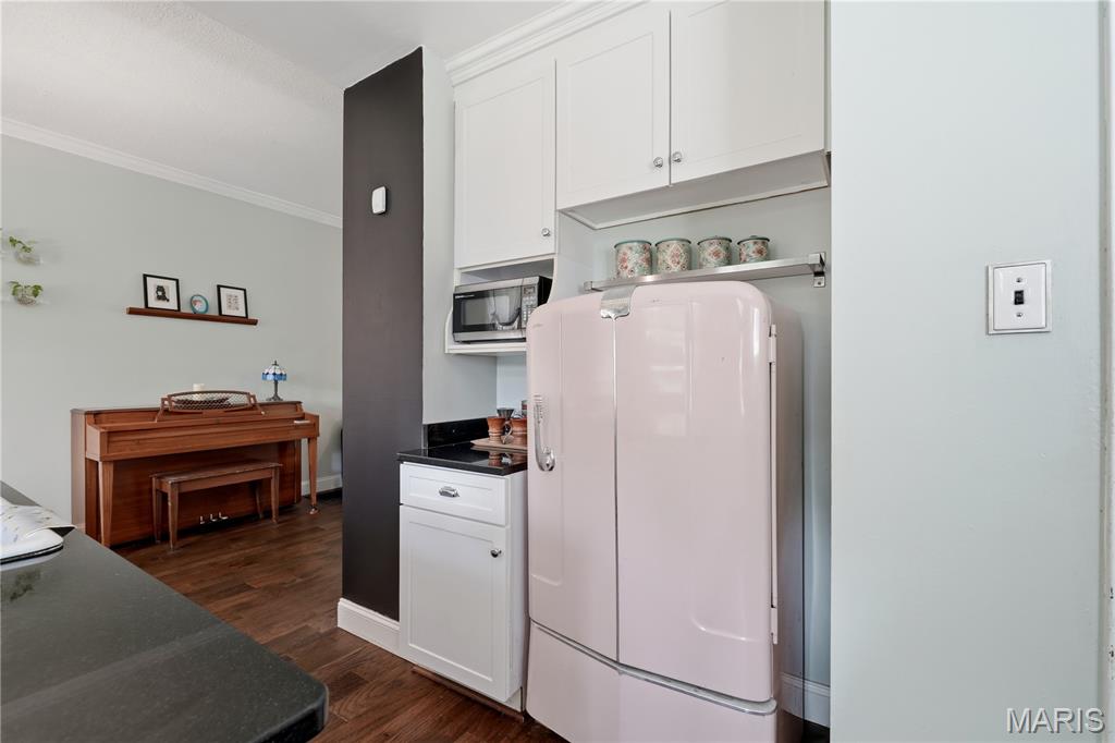 Russell Place Add - Residential